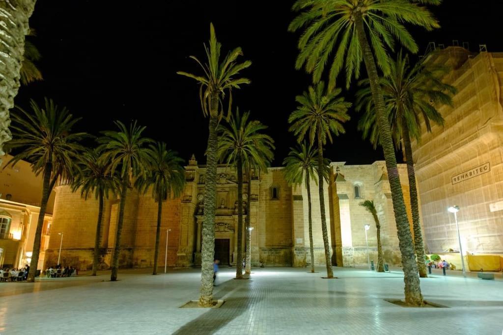 Lifehouse Cathedral * Free Parking* Superiorwifi* Almeria